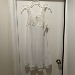 Victoria's Secret Cream/White Lace Chemise Size Large